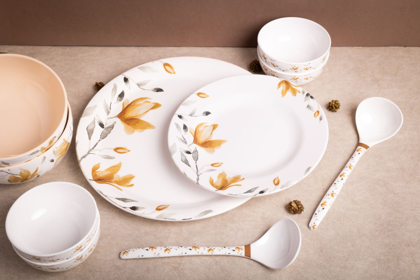 EKTRA | Premium Melamine | Dinner Set – Golden Strokes (Set of 16 Pcs.) | Durable, Fade Proof